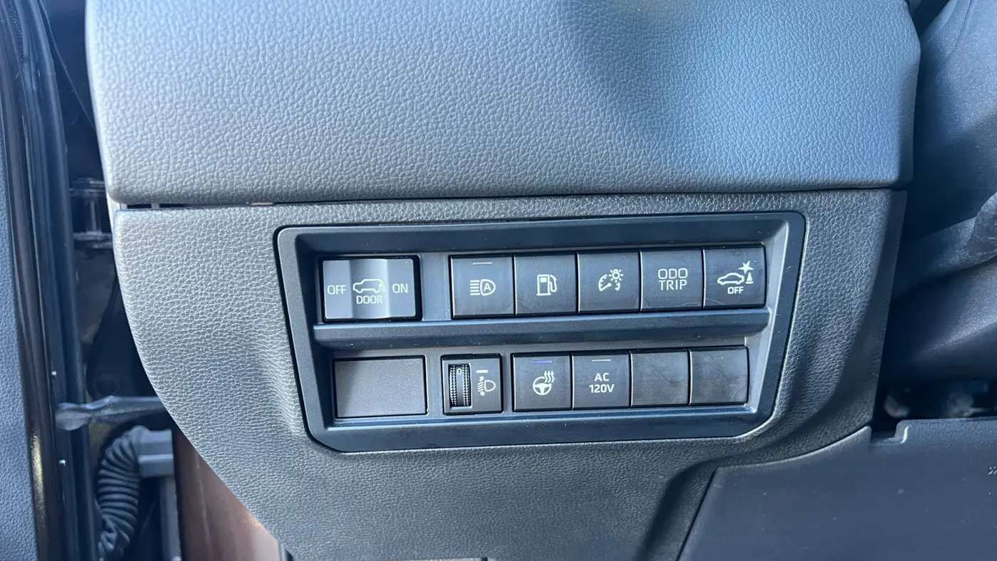2023 Toyota Sequoia SR5