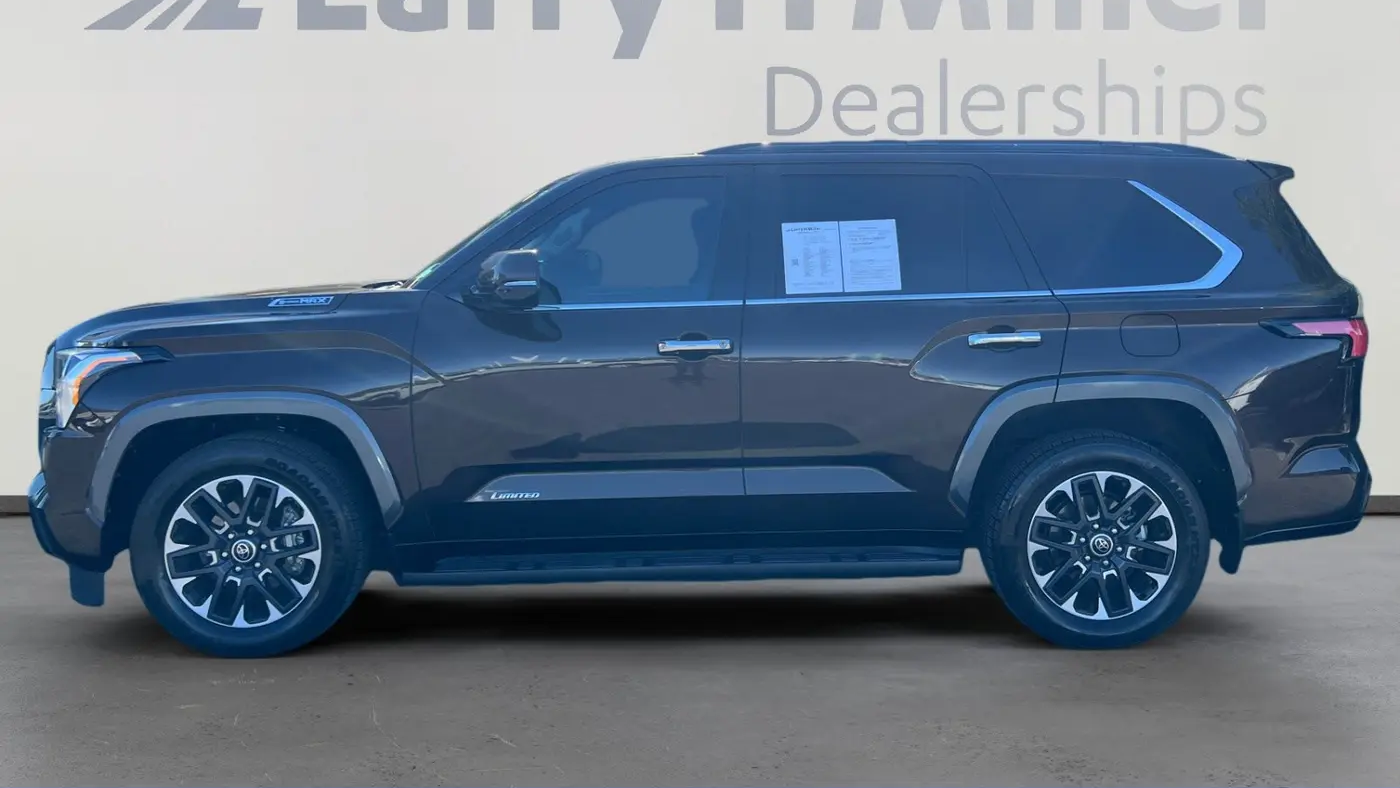 2023 Toyota Sequoia SR5