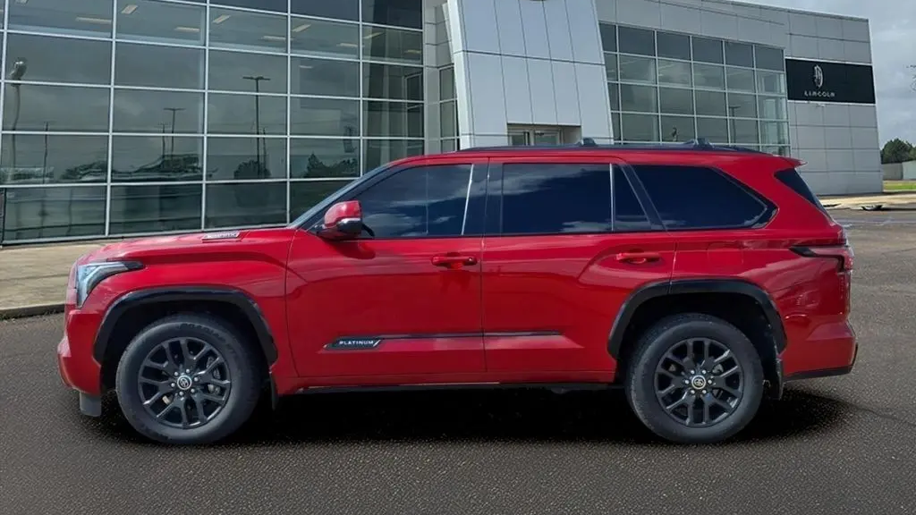 2023 Toyota Sequoia SR5