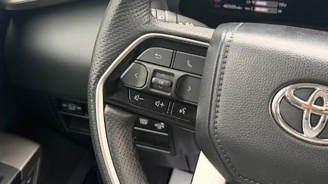 2023 Toyota Sequoia SR5