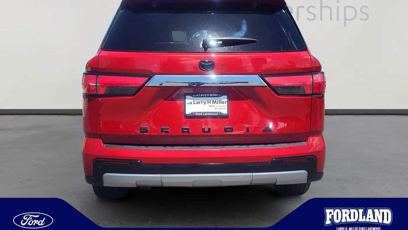 2023 Toyota Sequoia SR5