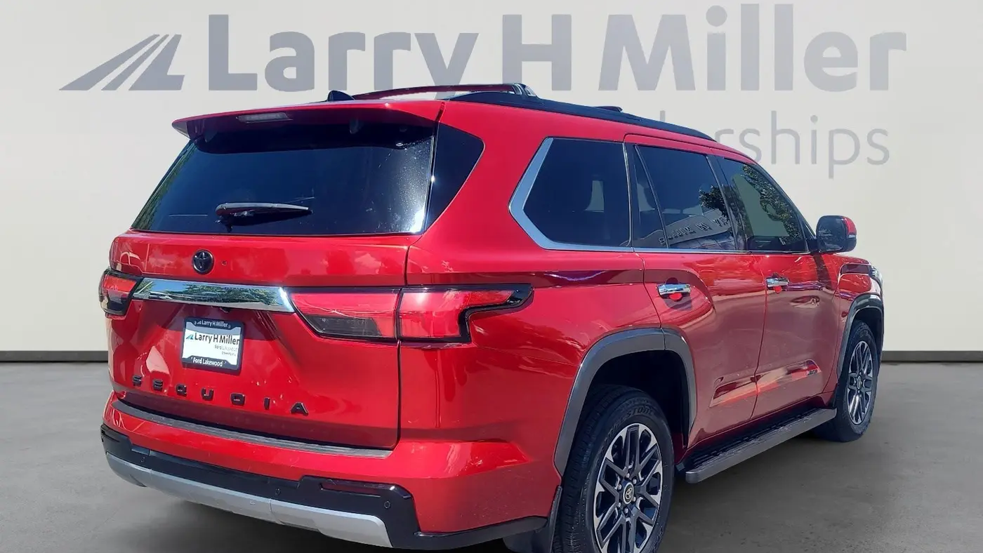 2023 Toyota Sequoia SR5
