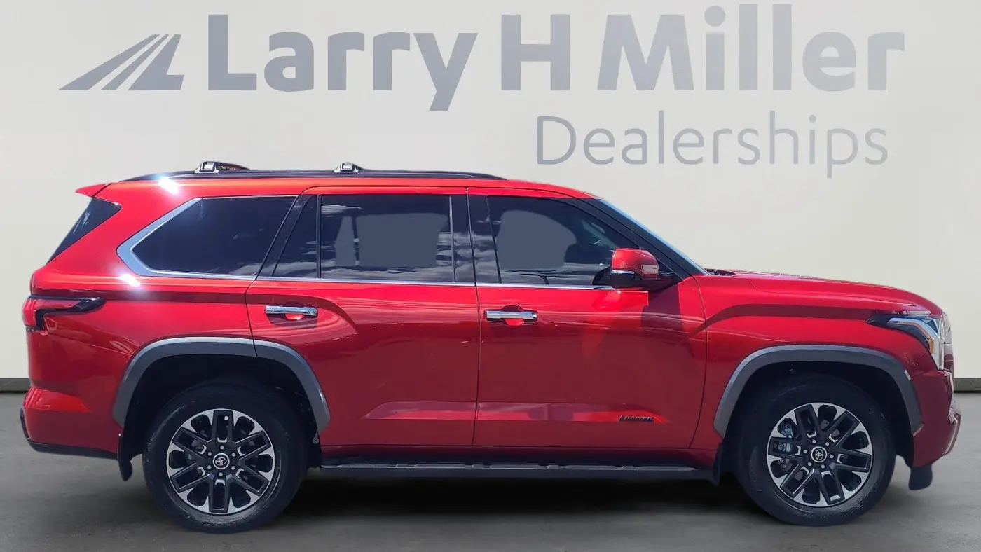 2023 Toyota Sequoia SR5