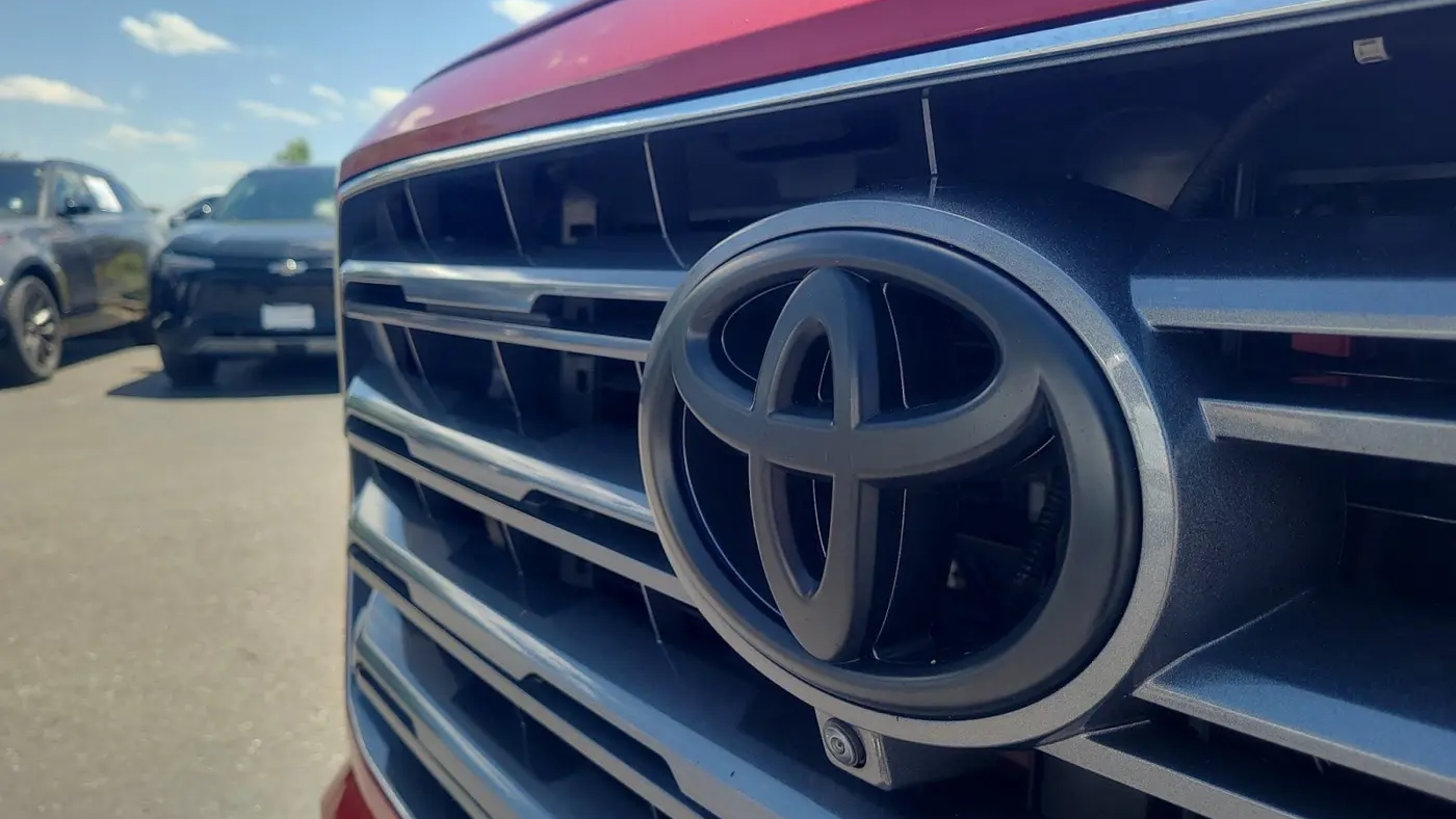 2023 Toyota Sequoia SR5