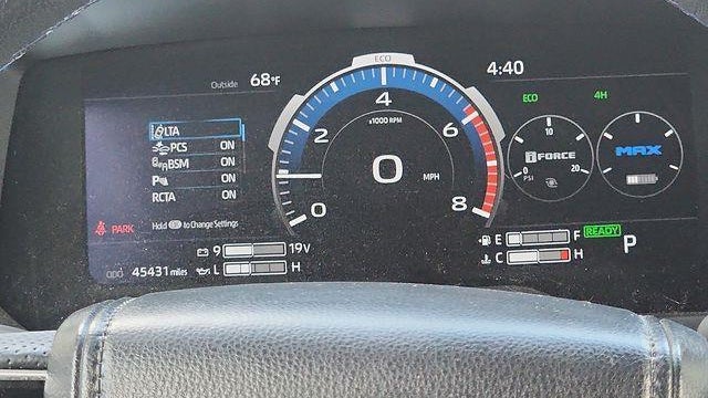 2024 Toyota Sequoia SR5