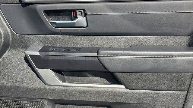 2024 Toyota Sequoia SR5