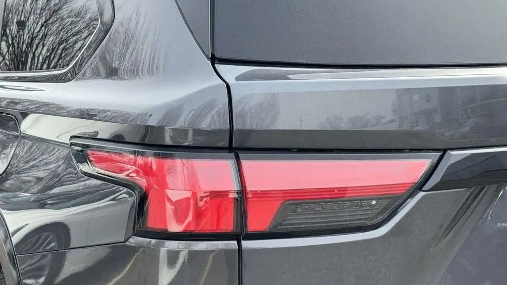 2024 Toyota Sequoia Platinum