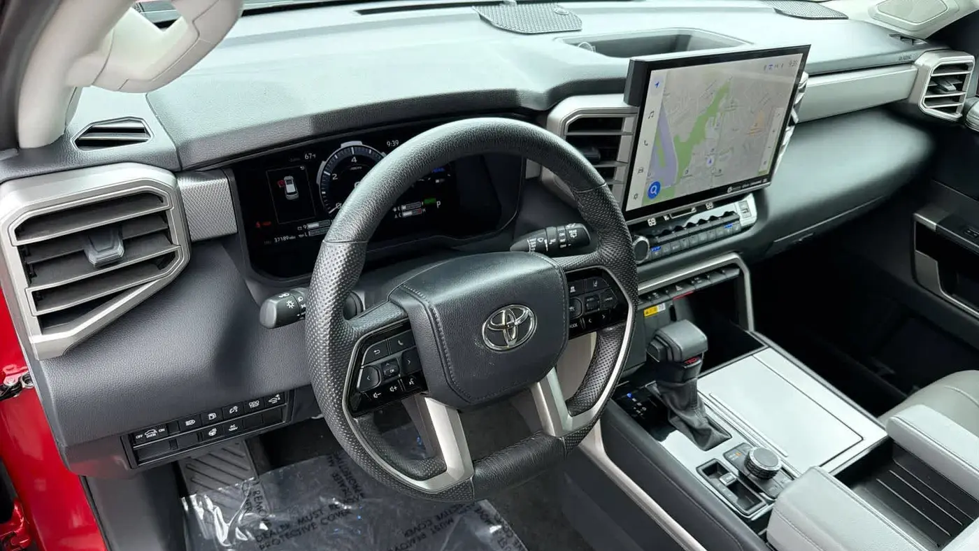 2024 Toyota Sequoia SR5
