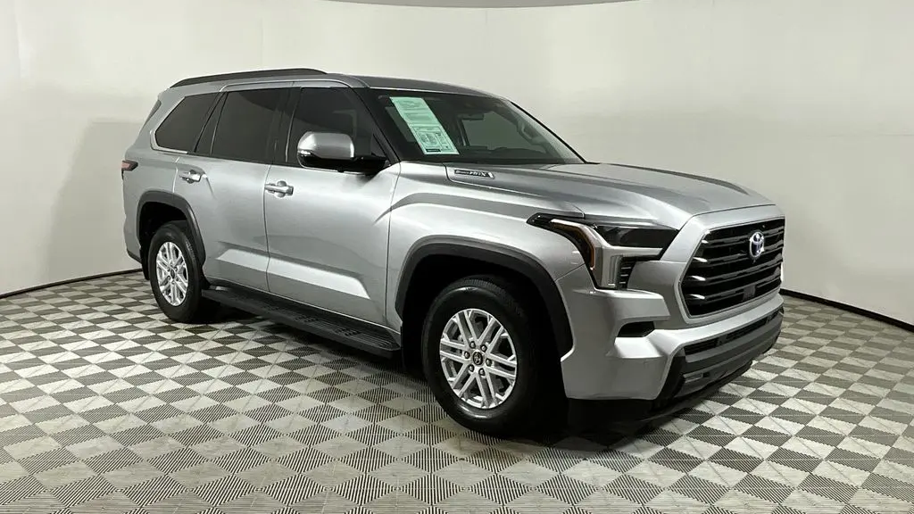 2023 Toyota Sequoia SR5