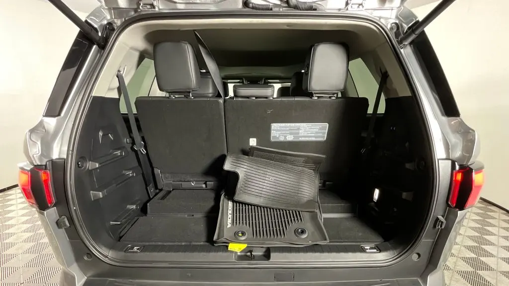 2023 Toyota Sequoia SR5