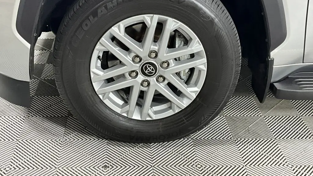 2023 Toyota Sequoia SR5
