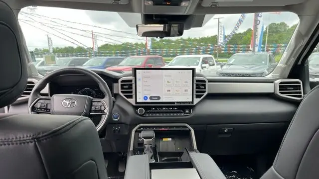 2024 Toyota Sequoia SR5