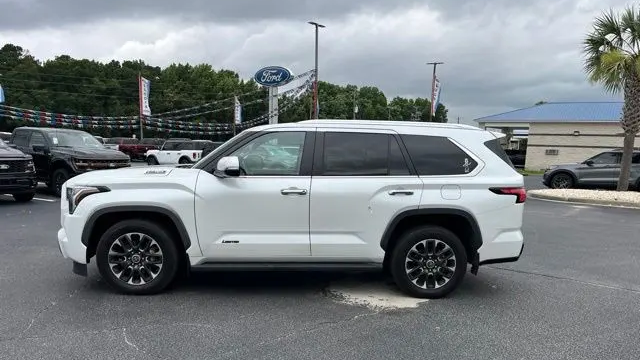 2024 Toyota Sequoia SR5