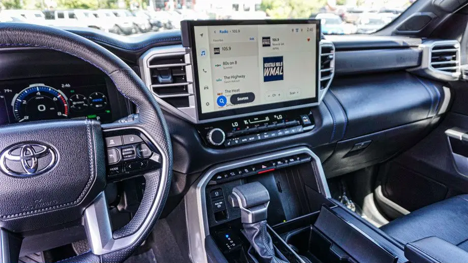 2025 Toyota Sequoia Platinum