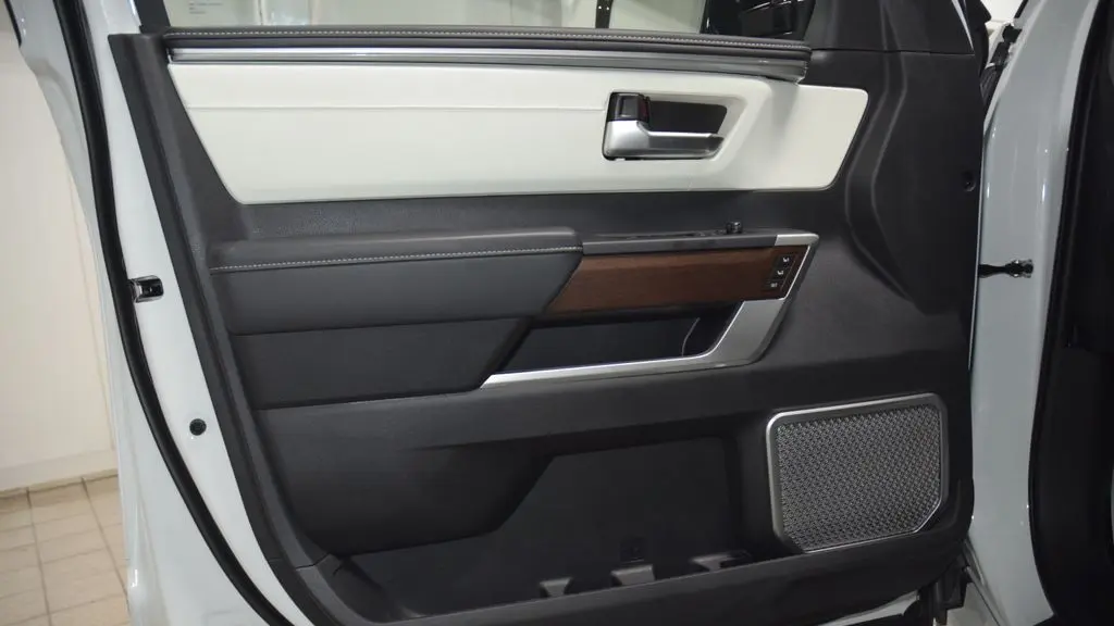 2025 Toyota Sequoia Capstone