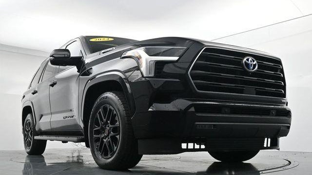 2024 Toyota Sequoia SR5