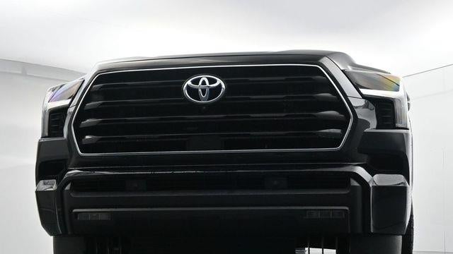 2024 Toyota Sequoia SR5