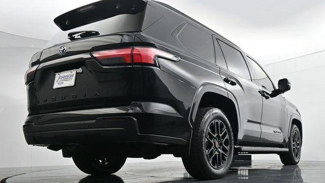 2024 Toyota Sequoia SR5