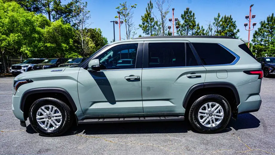 2024 Toyota Sequoia SR5