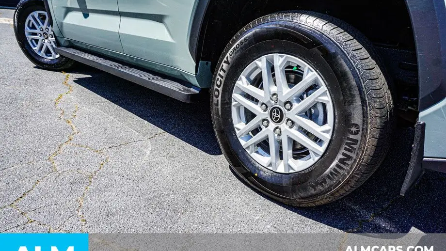 2024 Toyota Sequoia SR5