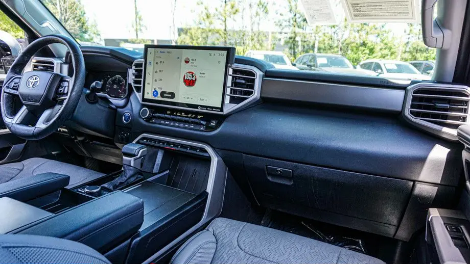 2024 Toyota Sequoia SR5
