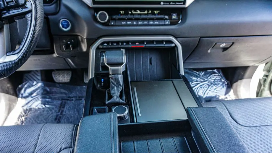 2024 Toyota Sequoia SR5