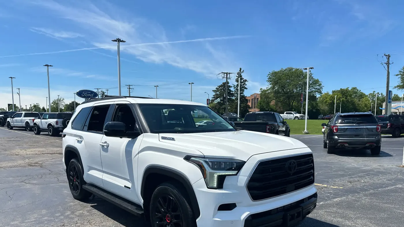 2024 Toyota Sequoia SR5
