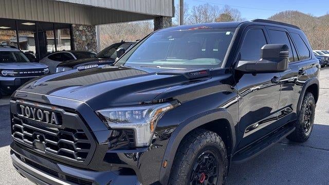 2023 Toyota Sequoia SR5
