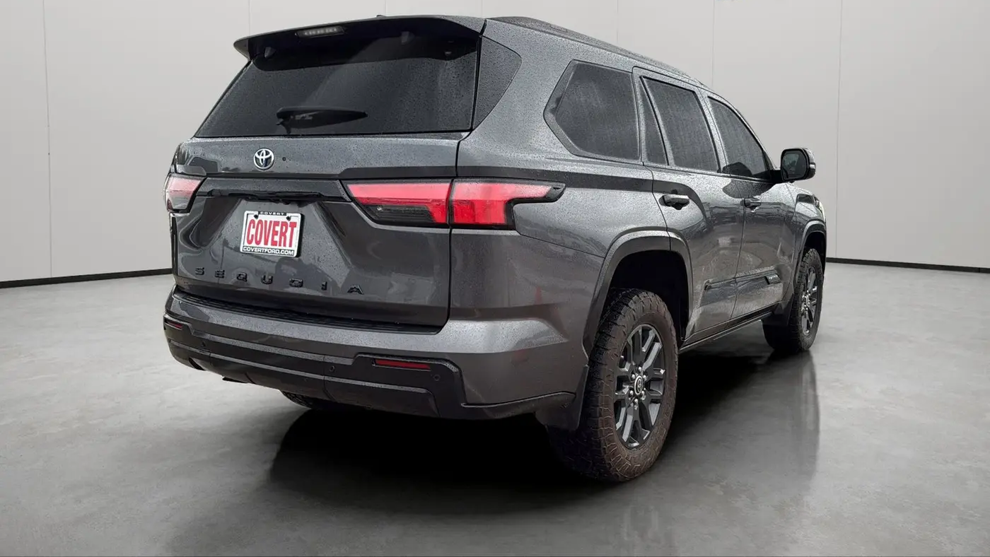 2023 Toyota Sequoia SR5