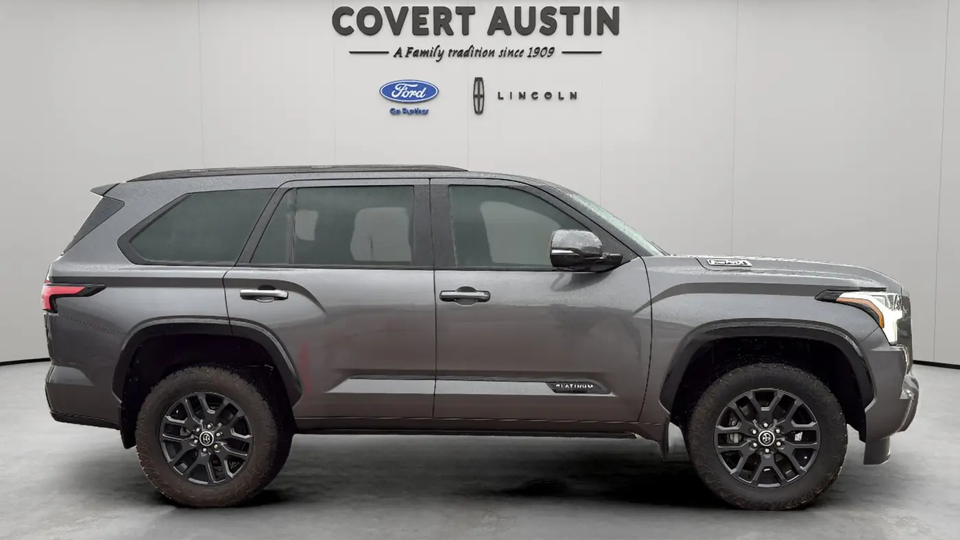 2023 Toyota Sequoia SR5