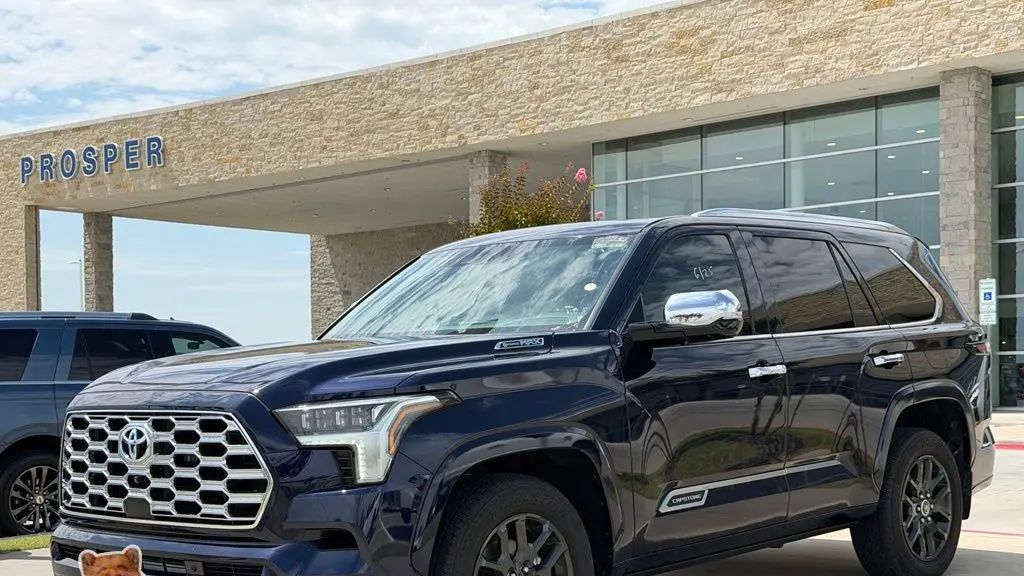 2024 Toyota Sequoia SR5