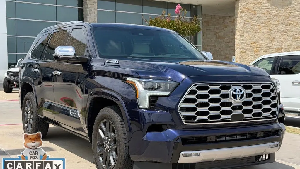 2024 Toyota Sequoia SR5