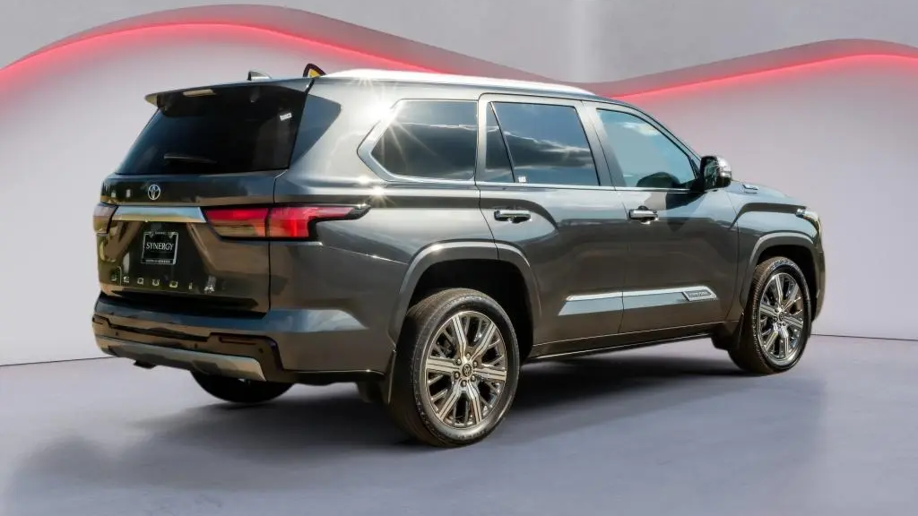 2024 Toyota Sequoia SR5