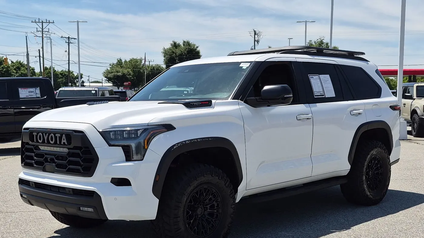 2025 Toyota Sequoia SR5