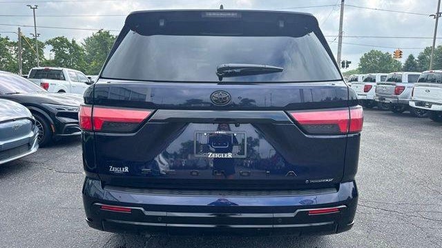 2025 Toyota Sequoia SR5