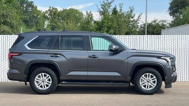 2024 Toyota Sequoia SR5