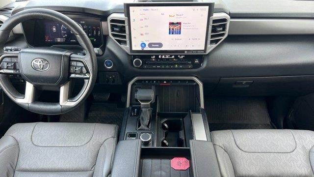 2024 Toyota Sequoia SR5
