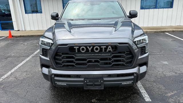 2025 Toyota Sequoia SR5