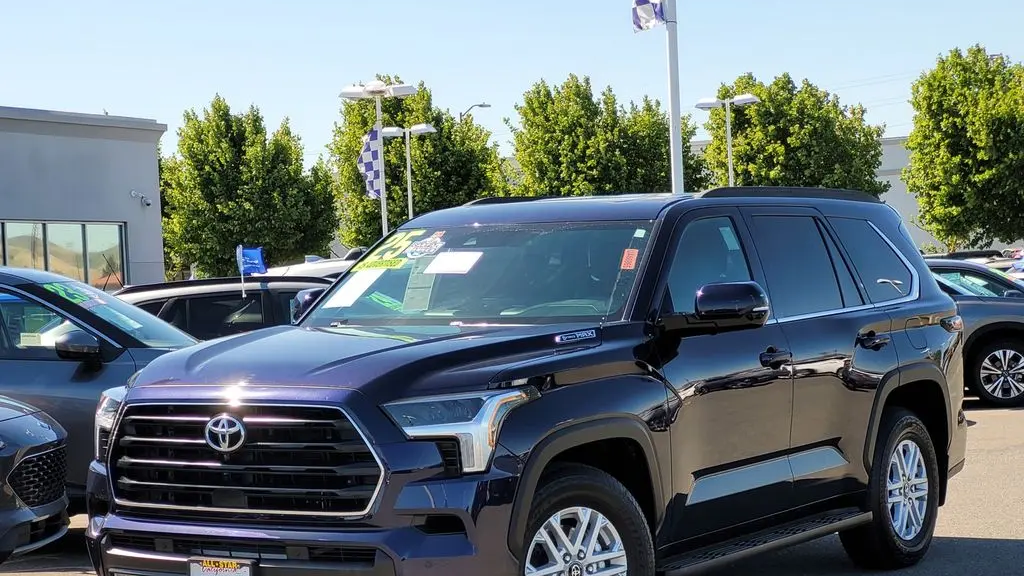 2025 Toyota Sequoia SR5