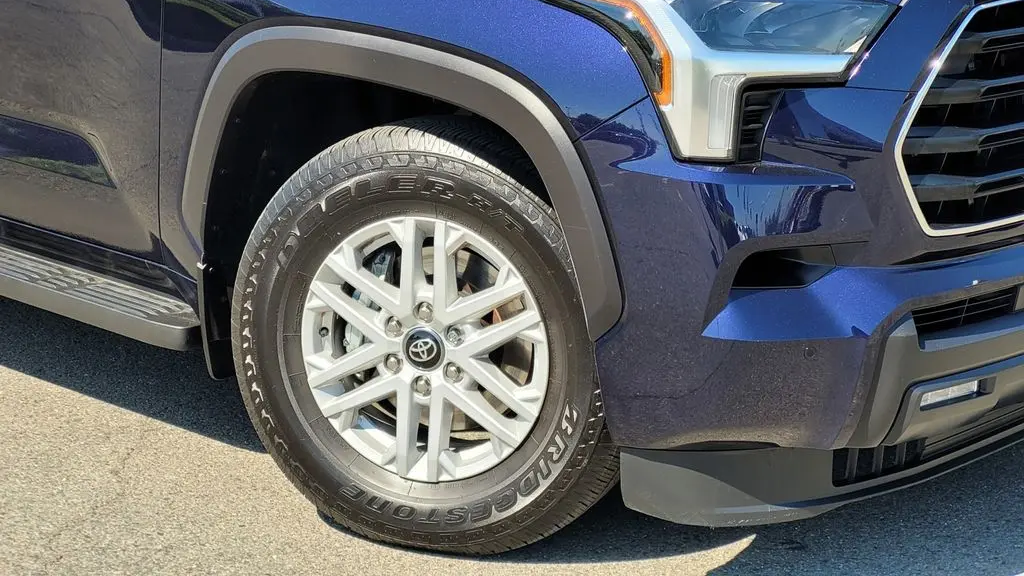2025 Toyota Sequoia SR5