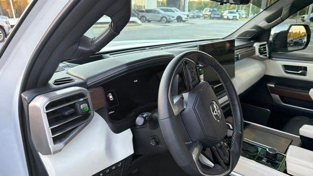 2023 Toyota Sequoia SR5