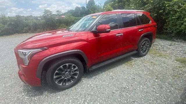 2024 Toyota Sequoia SR5