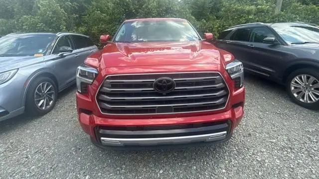 2024 Toyota Sequoia SR5