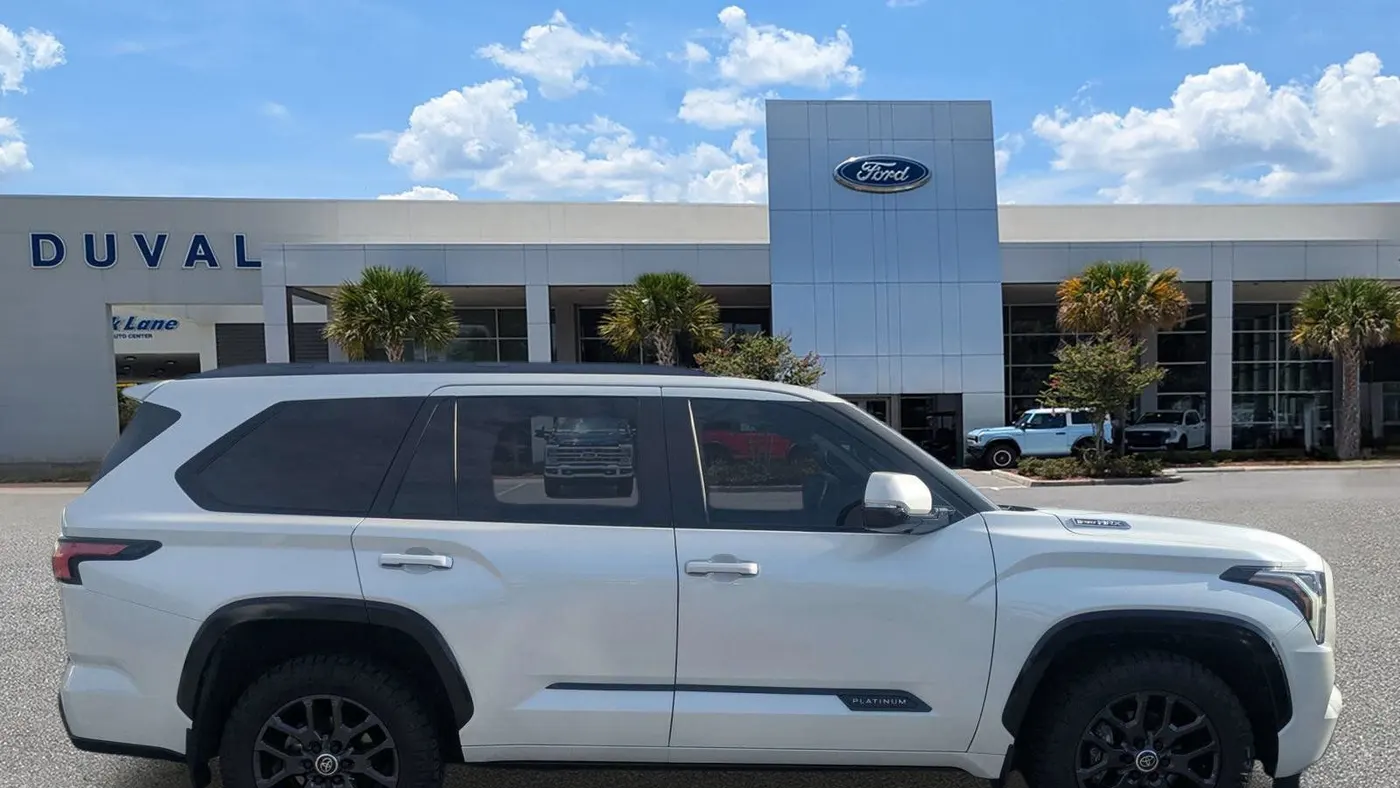 2024 Toyota Sequoia SR5