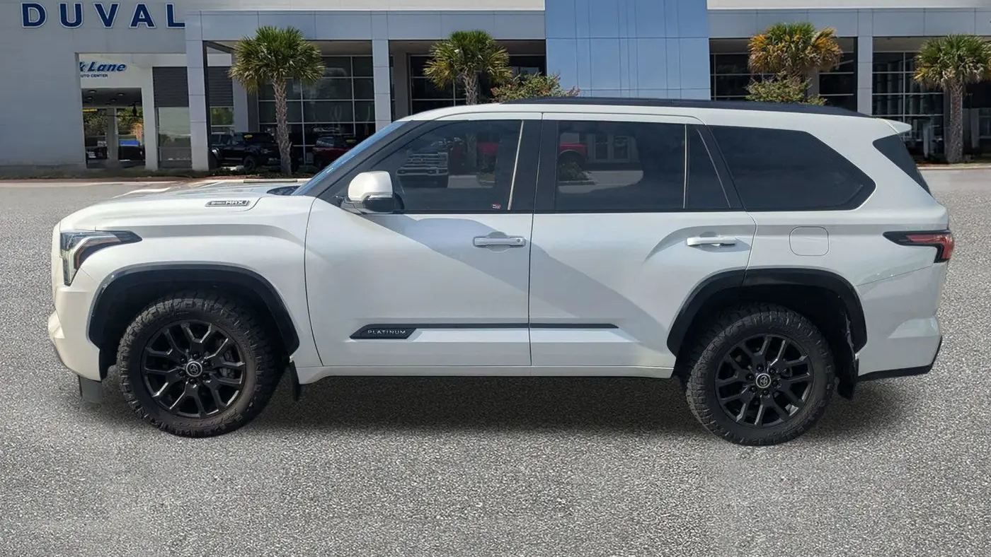 2024 Toyota Sequoia SR5