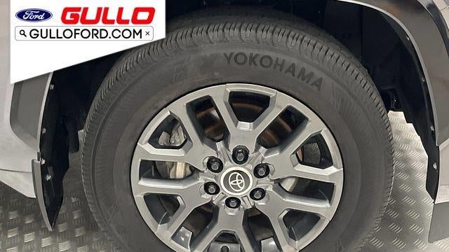 2024 Toyota Sequoia SR5