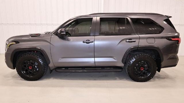 2024 Toyota Sequoia SR5