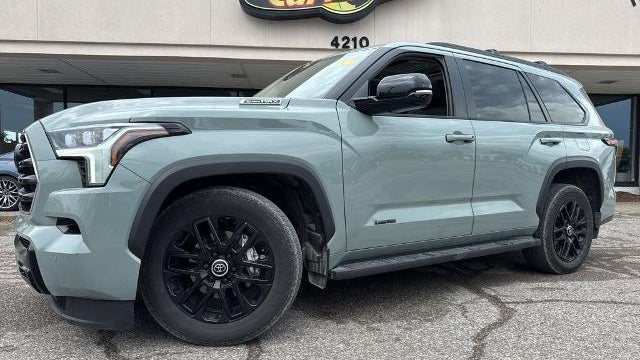 2024 Toyota Sequoia SR5