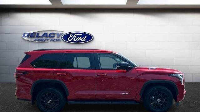 2024 Toyota Sequoia SR5
