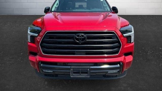 2024 Toyota Sequoia SR5